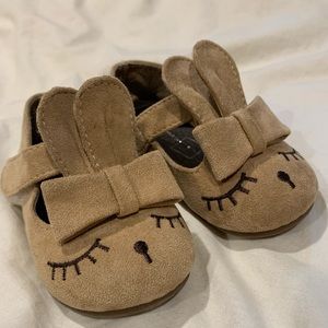 Adorable bunny shoes 🐰